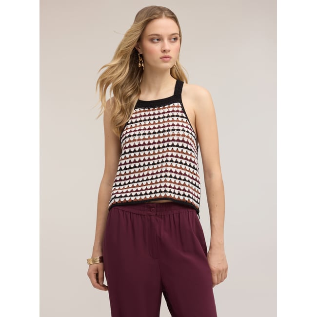 Top court au crochet noir <span itemprop=