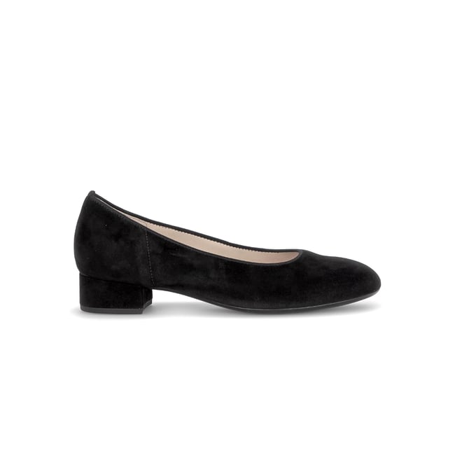 Escarpins en cuir à talon décroché noir velours <span itemprop=