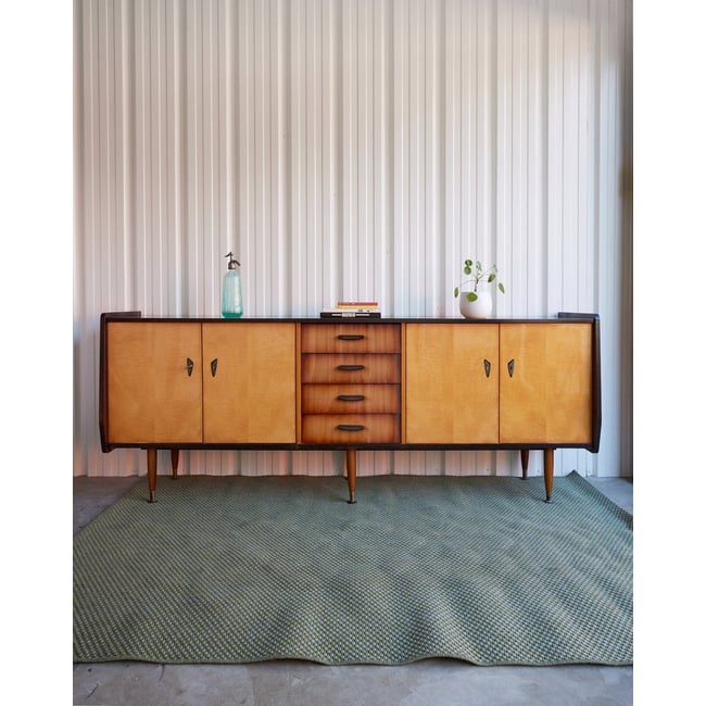 Enfilade française en bois verni Margaret N°772 - Bon état Couleur bois clair <span itemprop=
