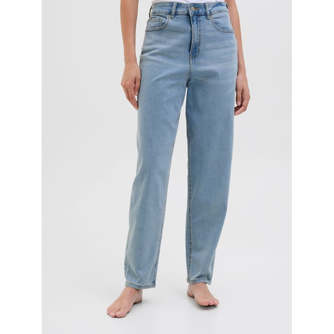 Jean Mom light blue denim <span itemprop=