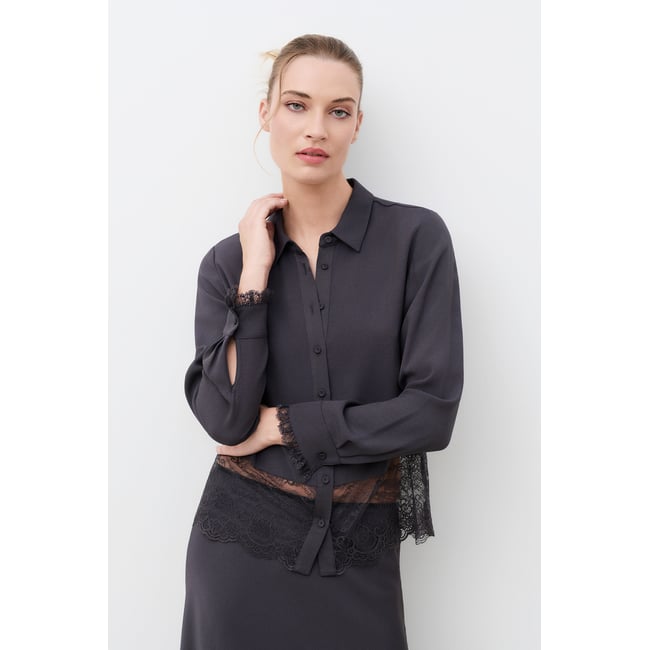 Chemise droite satinée CELEBRITY gris <span itemprop=