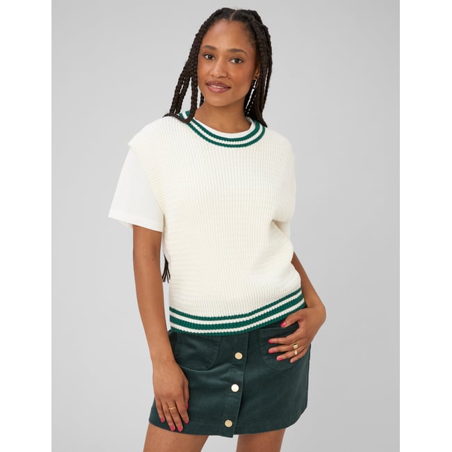 Pull sans manches côtelé blanc écru <span itemprop=