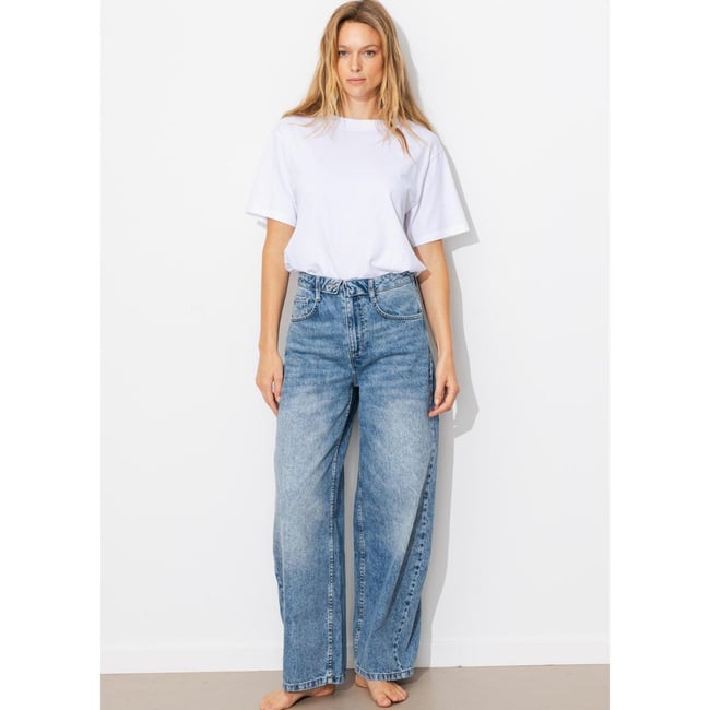Jean balloon taille haute jean moyen <span itemprop=