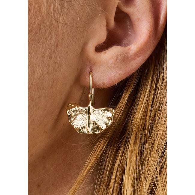 Boucles d'oreilles pendantes fleur de ginko light gold <span itemprop=