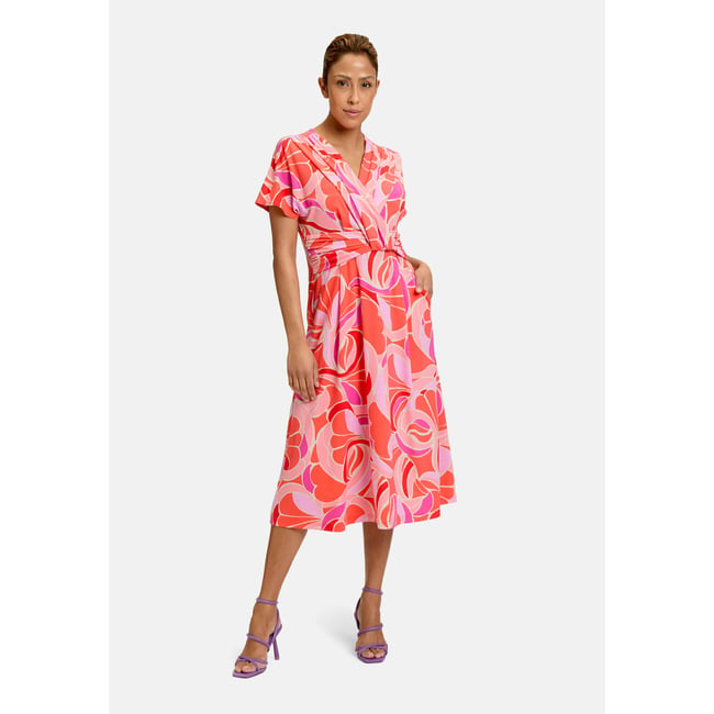 Robe en jersey à manches tombantes red/rosè <span itemprop=
