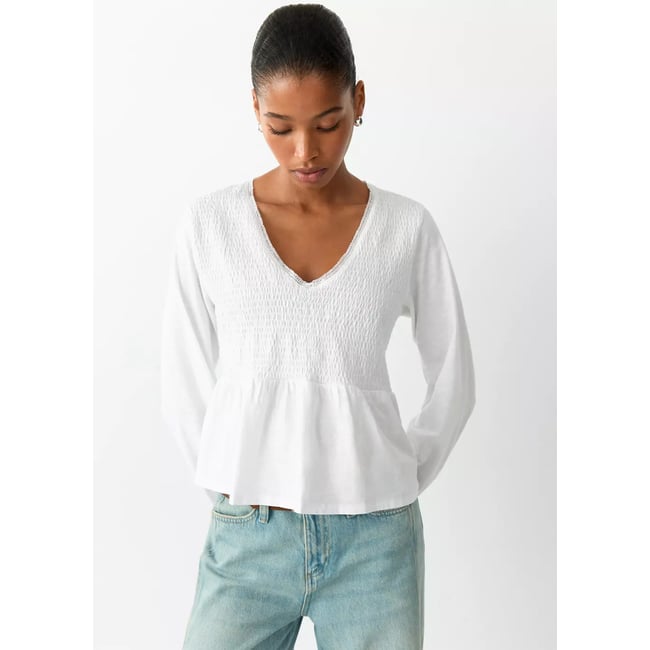 T-shirt col V froncé blanc cassé <span itemprop=