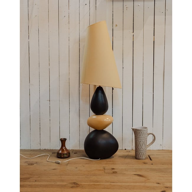 Grande lampe à poser noir et beige Julia N°1132 - Bon état Couleur noir <span itemprop=