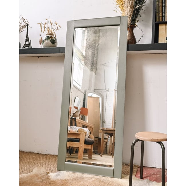 Miroir style campagne patiné Georges N°1452 - Bon état Couleur vert d'eau <span itemprop=