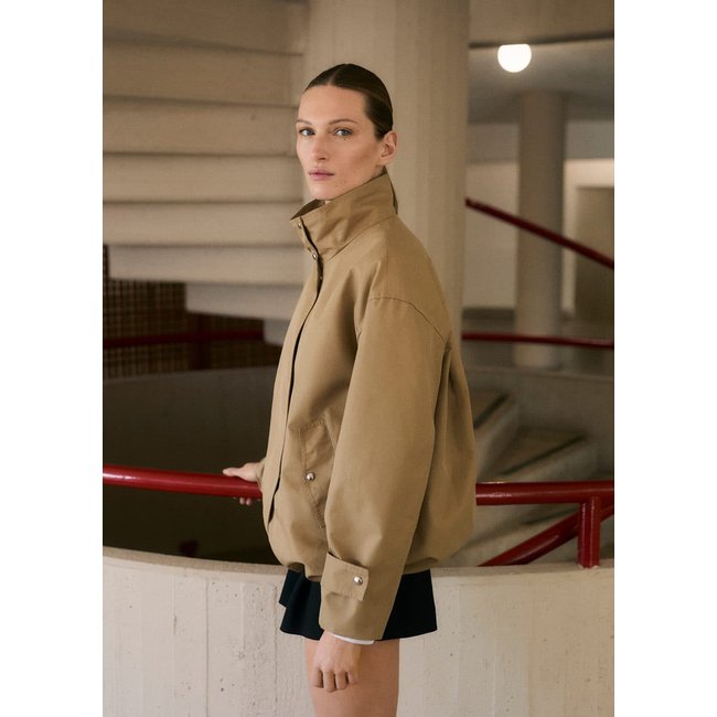 Parka en coton avec ourlet froncé marron moyen <span itemprop=