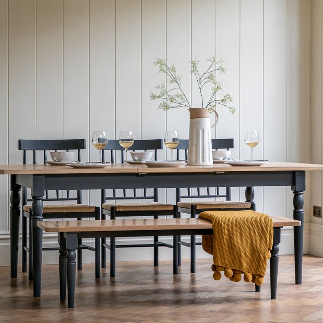 Ende Shaker-Style Oak Extendable Farmhouse Dining Table (Seats 6 -10) - SO'HOME