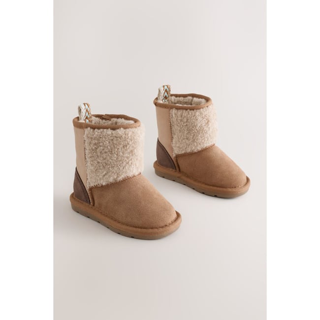 Bottines en daim à enfiler marron/crème <span itemprop=