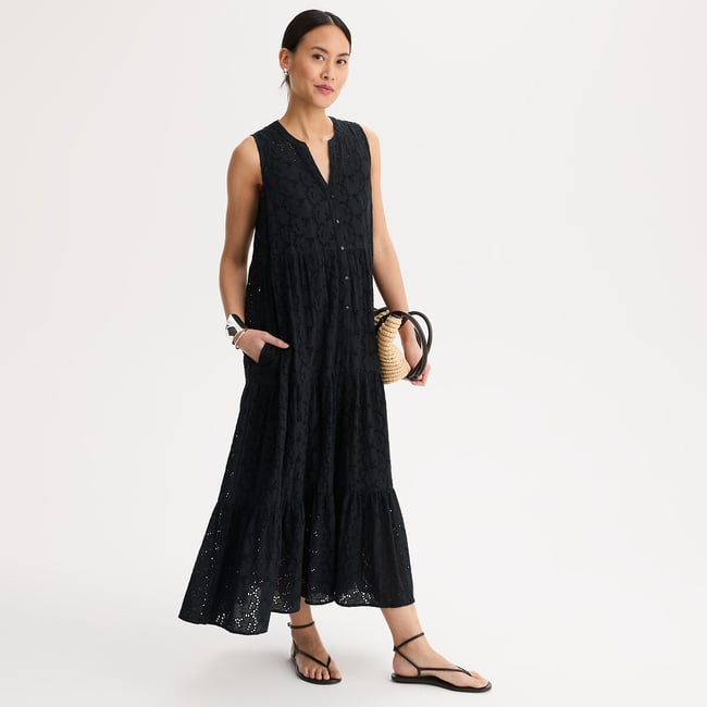 Robe évasée brodée, longue, sans manches noir <span itemprop=