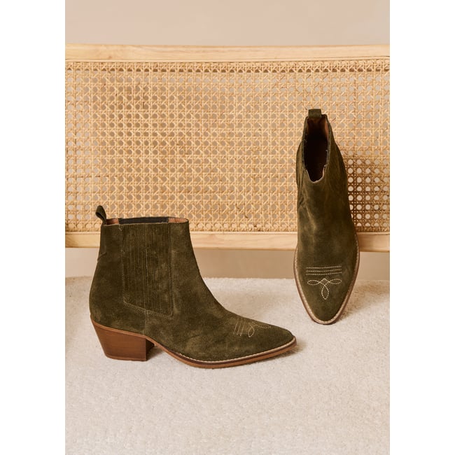 Bottines en cuir kaki <span itemprop=