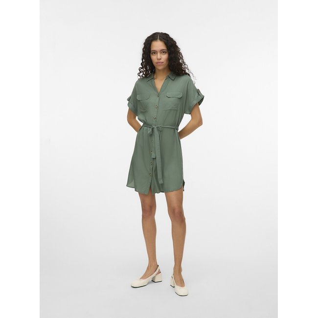 Robe courte unie vert <span itemprop=