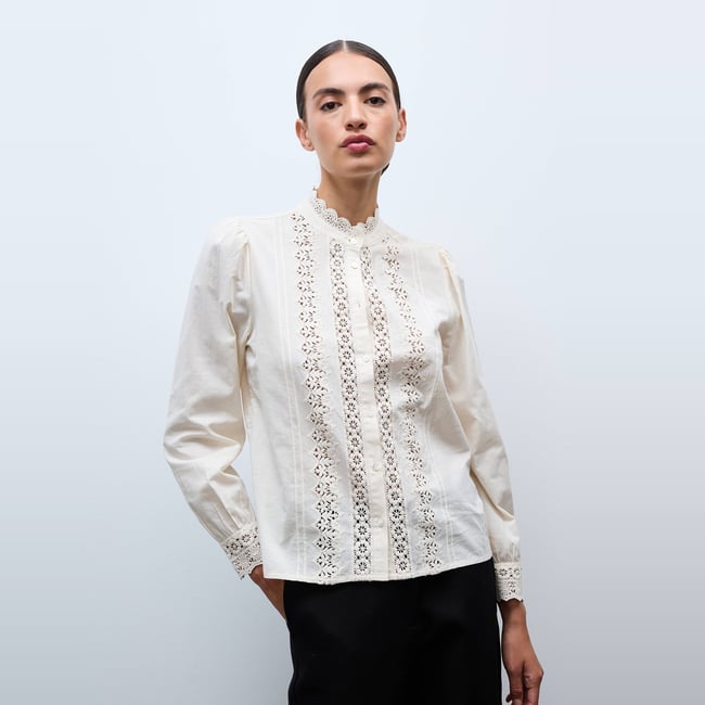 Chemise manches longues avec détail de dentelle ecru <span itemprop=