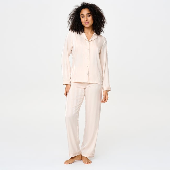 Ensemble de Pyjama ivoire <span itemprop=