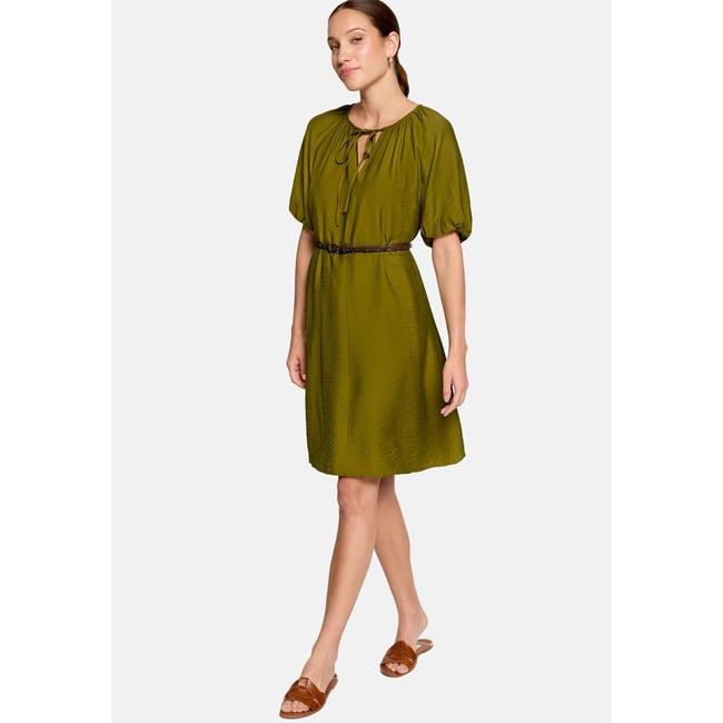 Robe casual à ceinture fir green <span itemprop=