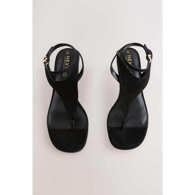 Sandales en daim avec talons et entredoigt - NEXT