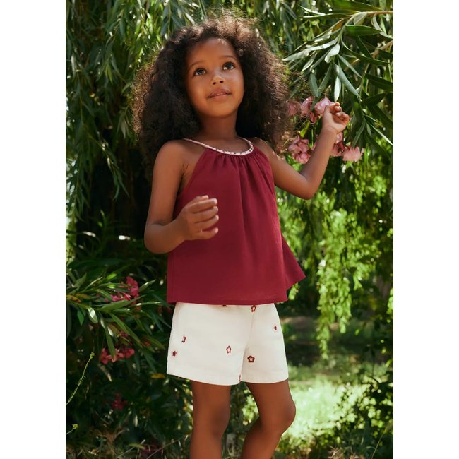 Short droit à fleurs brodées écru <span itemprop=