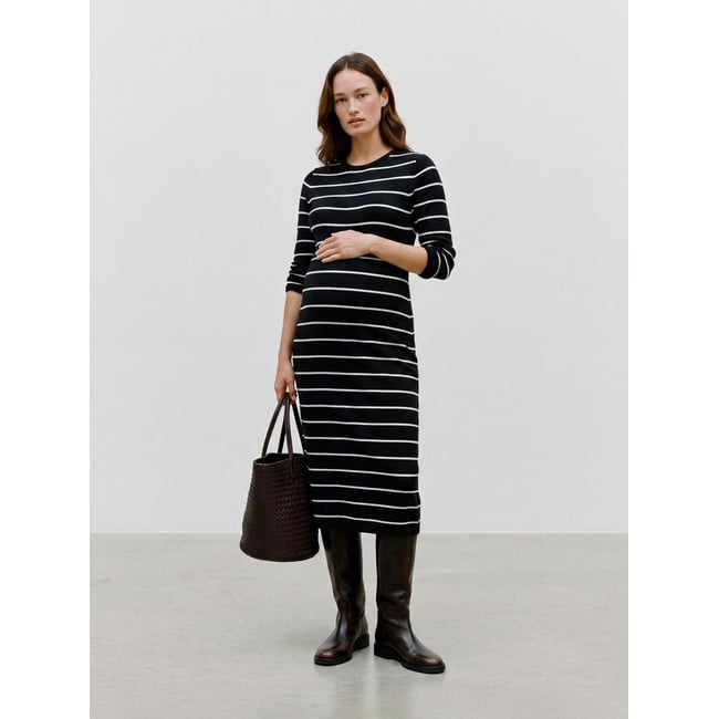 Robe En Maille black 1 <span itemprop=