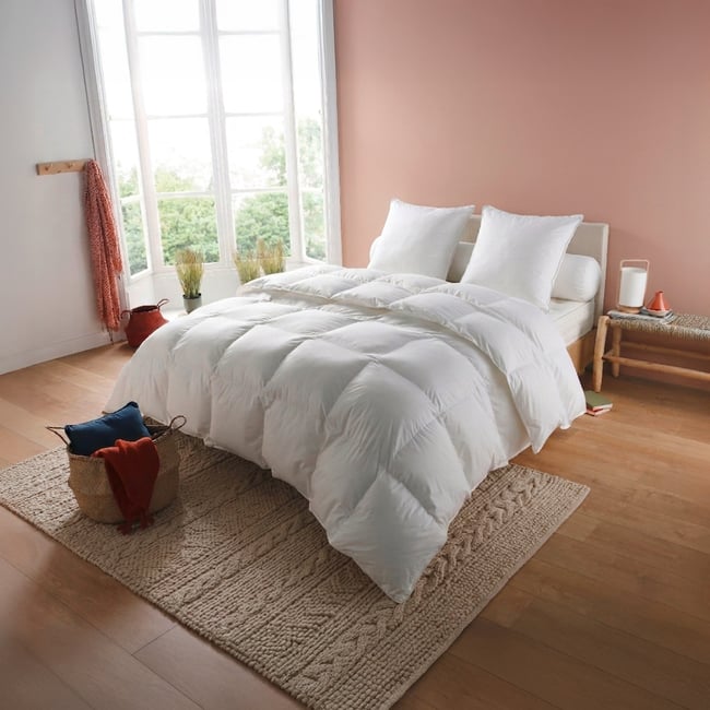 Couette Nuage de satin - Tempérée Couleur blanc <span itemprop=