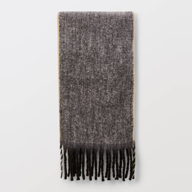 Echarpe chaude unie, matière recyclée gris chine moyen <span itemprop=