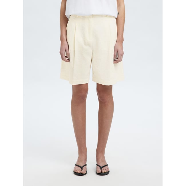Short snow white <span itemprop=