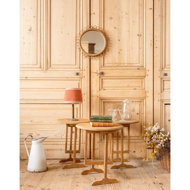 Lot de 3 tables vigneronnes en bois Léonie N°1104 - Bon état Couleur bois clair <span itemprop=