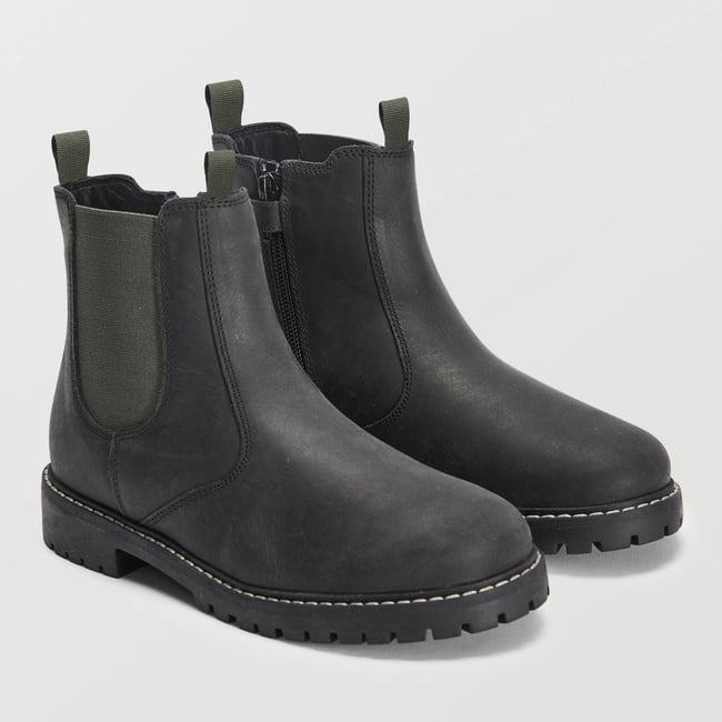 Bottines chelsea en cuir responsable noir <span itemprop=