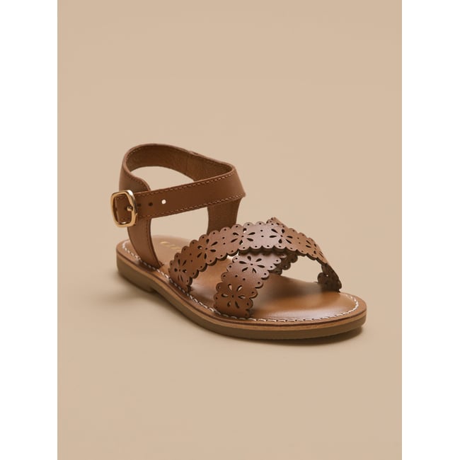 Sandales perforées  en cuir cognac <span itemprop=