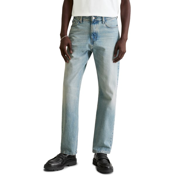 Jeans modèle Sverre droit en pur coton bio bleu clair <span itemprop=