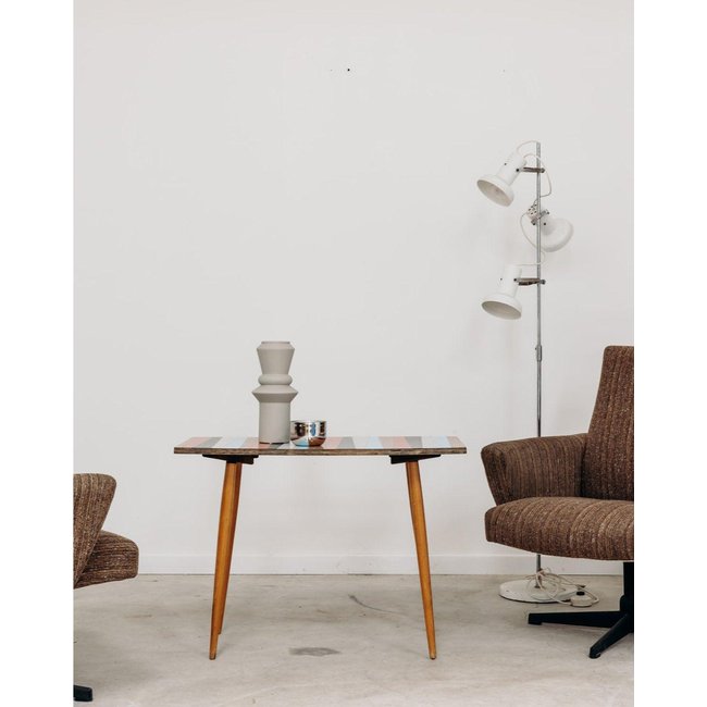 Table basse scandinave Liv N°35 - Bon état Couleur bois foncé <span itemprop=