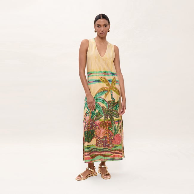 Robe longue imprimée sans manches légèrement pailletée beige <span itemprop=