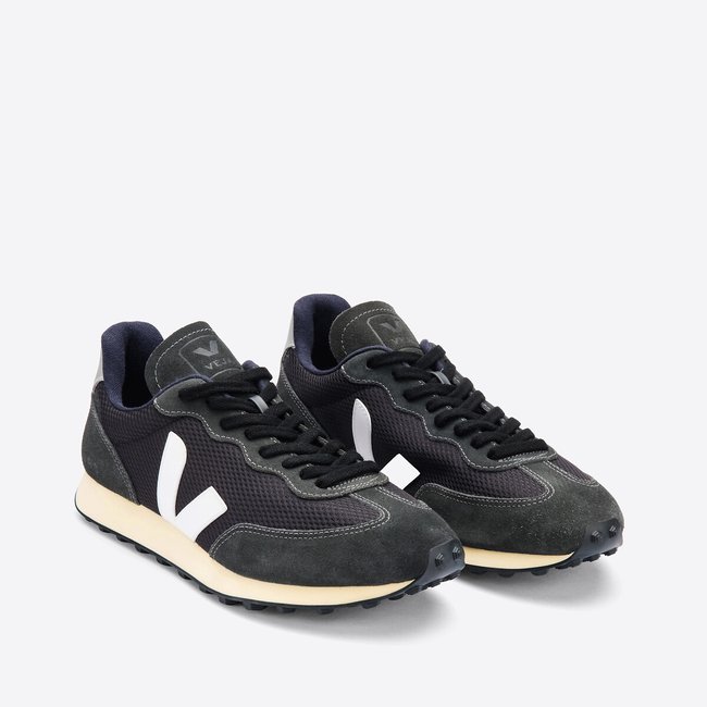 Sneakers Rio Branco mit Schnürung, Recycling-Kunststoff grau <span itemprop=
