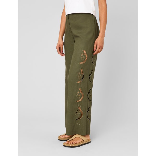 Pantalon broderie vert kaki <span itemprop=
