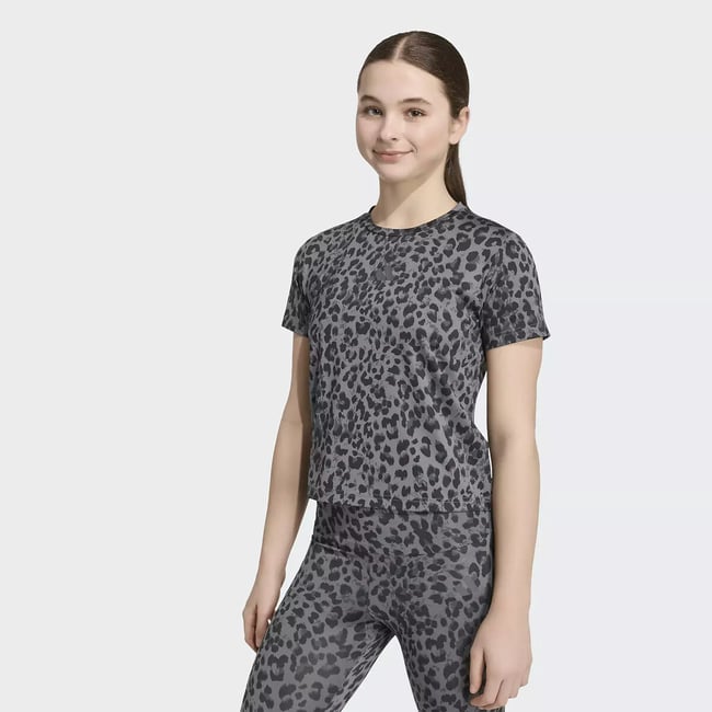 T-shirt de sport imprimé léopard gris <span itemprop=