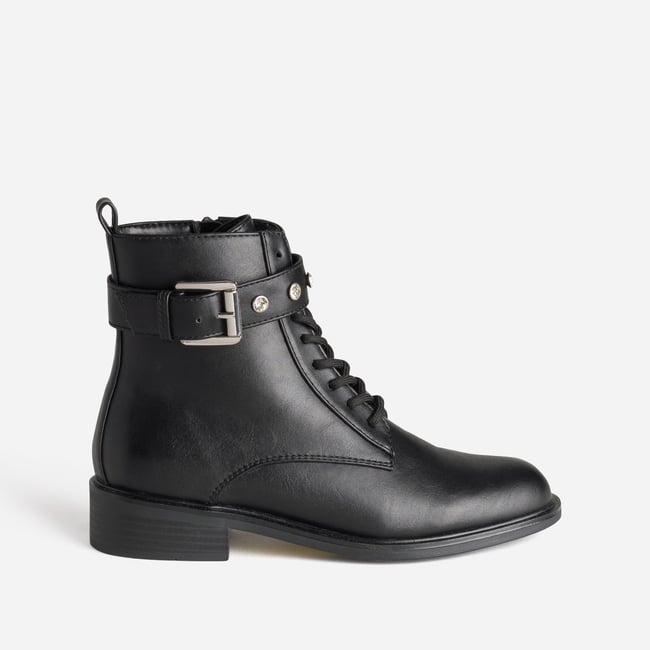 Boots LAORA. noir <span itemprop=