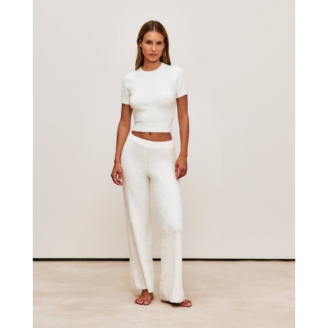 Pantalon en maille fluffy KNITSOCIETIZ blanc <span itemprop=