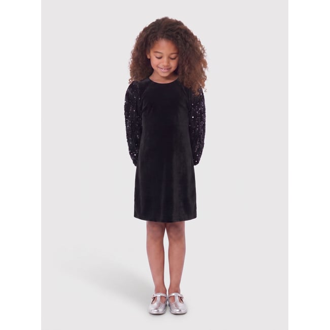Robe black 1 <span itemprop=