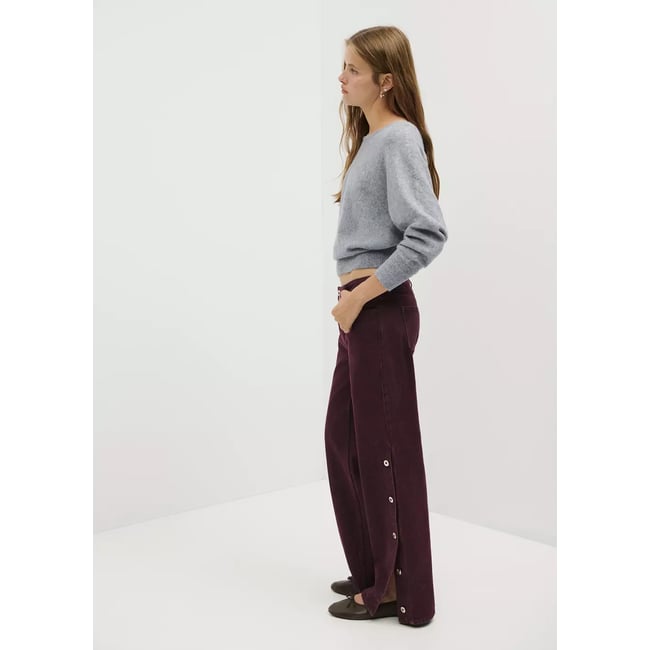 Jean droit boutons bordeaux <span itemprop=