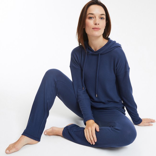 Pijama em malha, com capuz marinho <span itemprop=