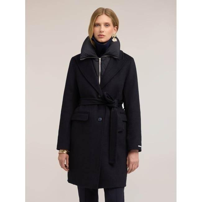 Manteau ceinturé bleu <span itemprop=