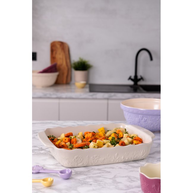 In The Meadow 37cm Rectangular Baking Dish, cream, MASON CASH