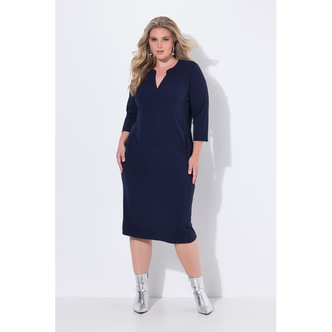 Robe à col tunisien et manches 3/4, poches marine <span itemprop=