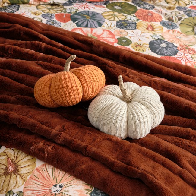 Knitted Pumpkin Décor/Cushion - ÉDITÉ