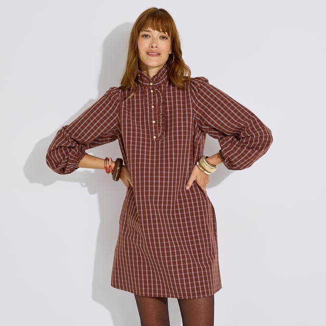 Robe courte à carreaux col volanté marron chocolat <span itemprop=