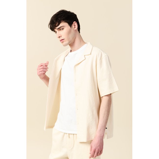 Chemise manches courtes ecru <span itemprop=