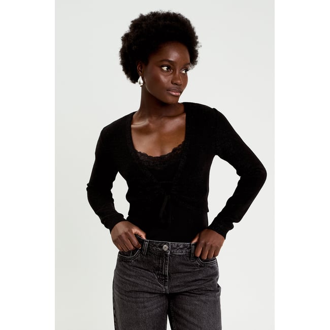 Pull cropped avec noeud noir <span itemprop=