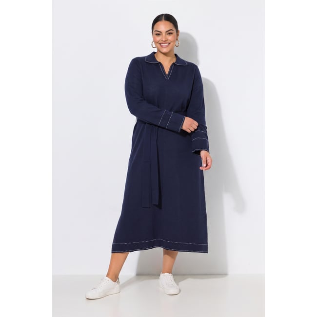 Robe maxi en maille, col chemise marine <span itemprop=