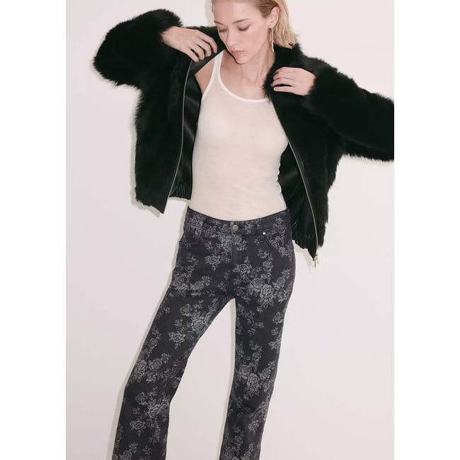 Jean flare imprimé à fleurs gris denim <span itemprop=